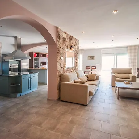 Villa Villa- Garbi *